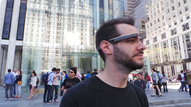 Google Glass Apple Store