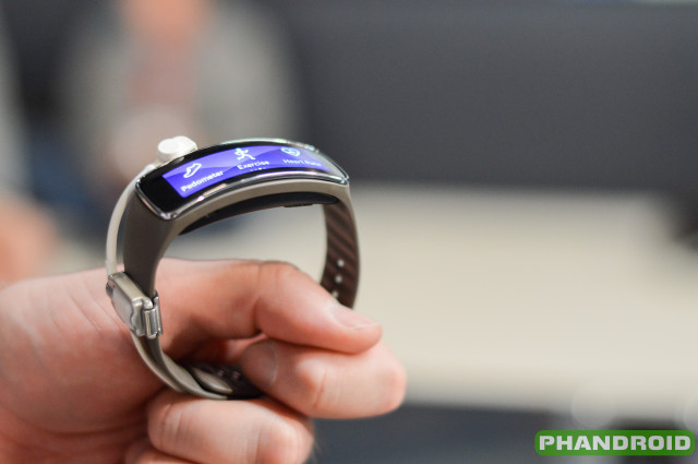 samsung-galaxy-gear-fit-1