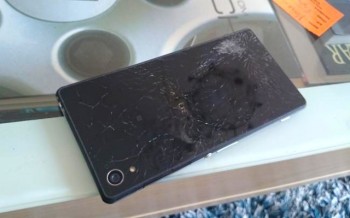 Sony Xperia Z2 Damaged_2