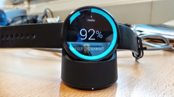 moto 360 wireless charging cradle