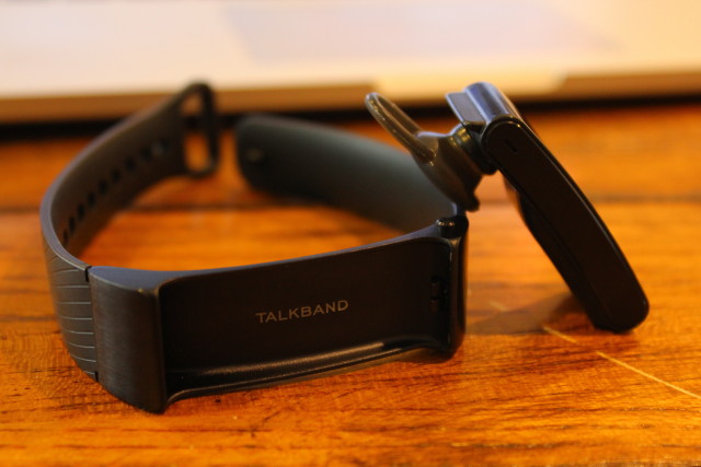 huawei-talkband-b2-3detached