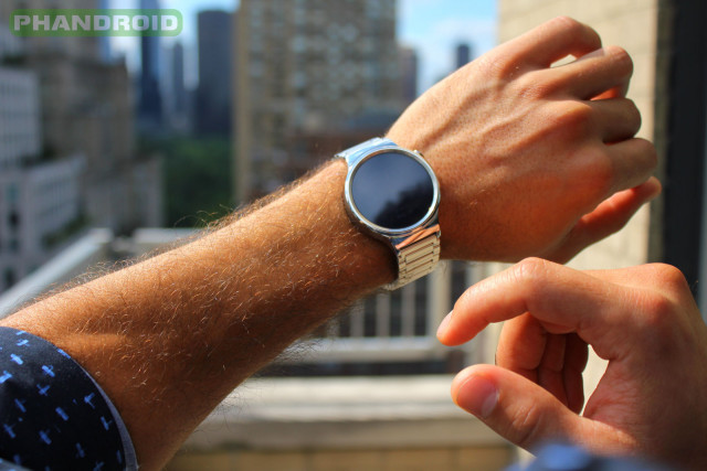 Phandroid-Huawei-Watch-Outside-NYC-Off-BlackFace