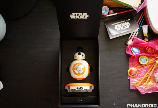 Star Wars BB-8 App Enabled Droid by Sphero unboxing DSC09939